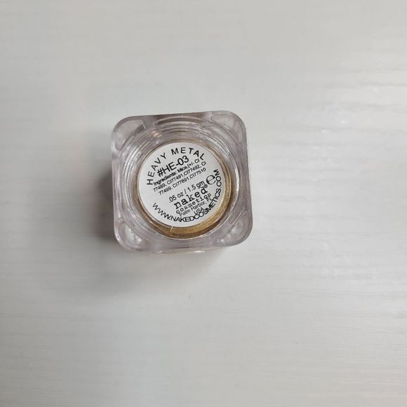 Naked Cosmetics Loose Powder Metallic Eyeshadow - Picture 4 of 4